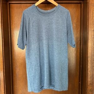 Lululemon Men’s Metal Vent Tech Short Sleeve XL Light Blue